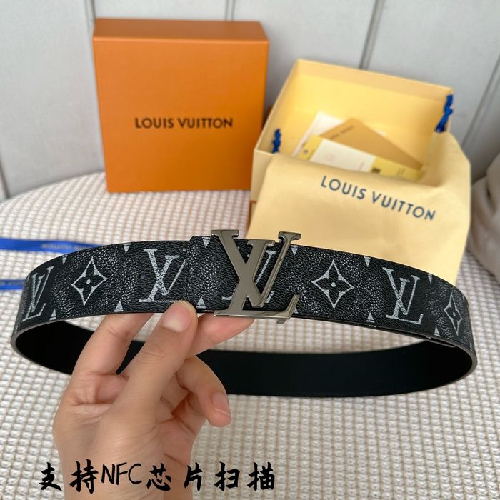 Louis Vuitton Belt 40MM LVB00077